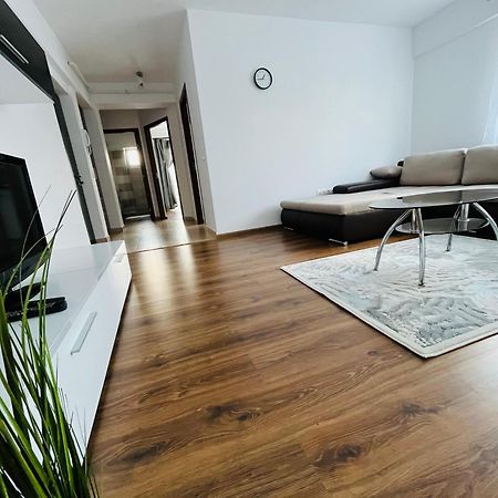 Green Apartaments Zărneşti Eksteriør bilde