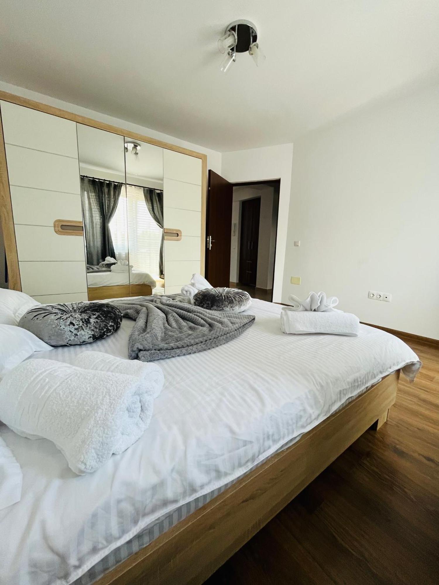 Green Apartaments Zărneşti Eksteriør bilde