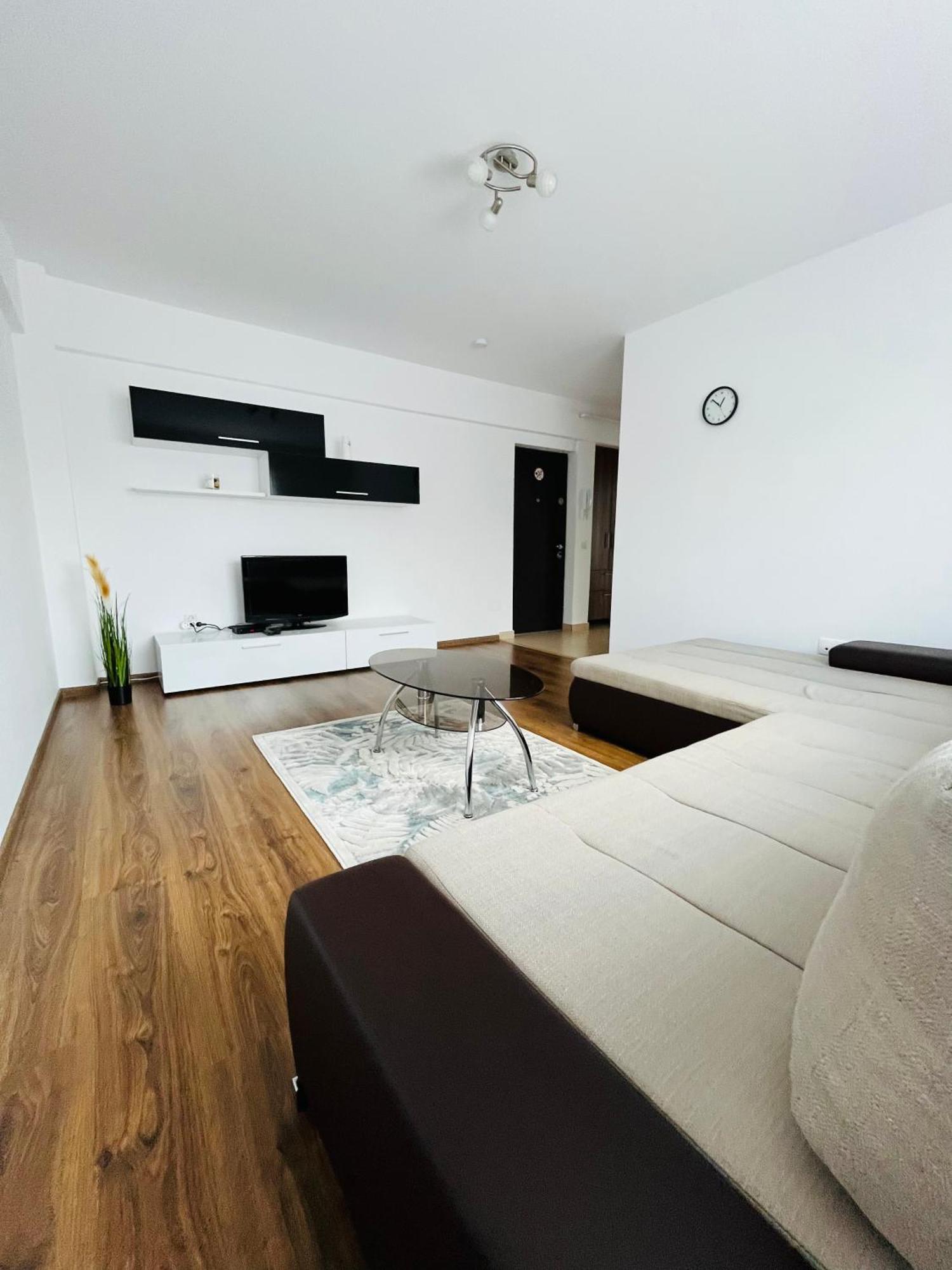 Green Apartaments Zărneşti Eksteriør bilde