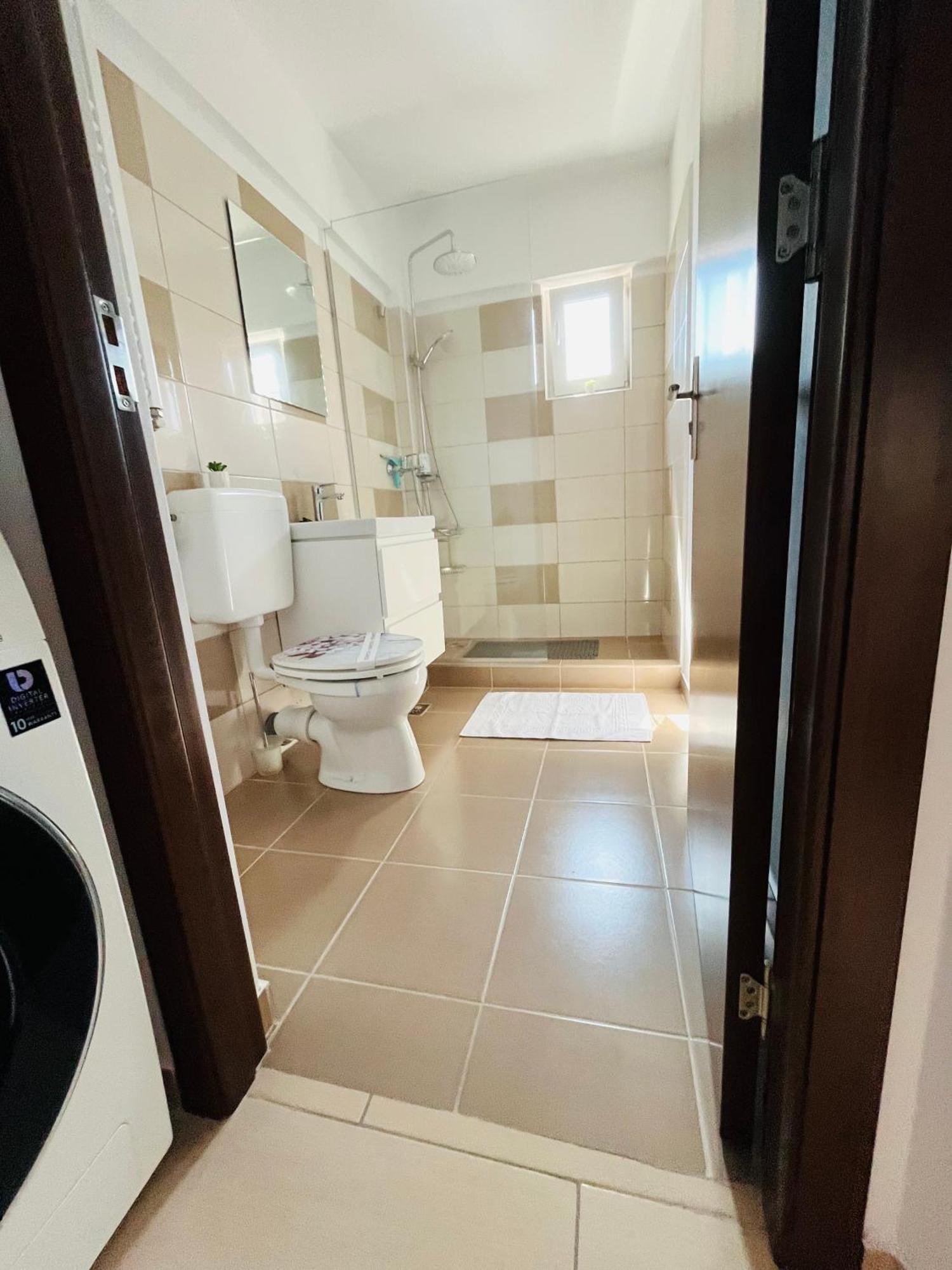 Green Apartaments Zărneşti Eksteriør bilde