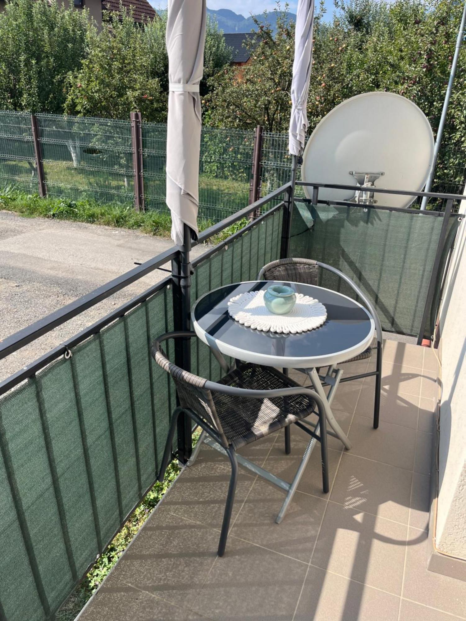 Green Apartaments Zărneşti Eksteriør bilde
