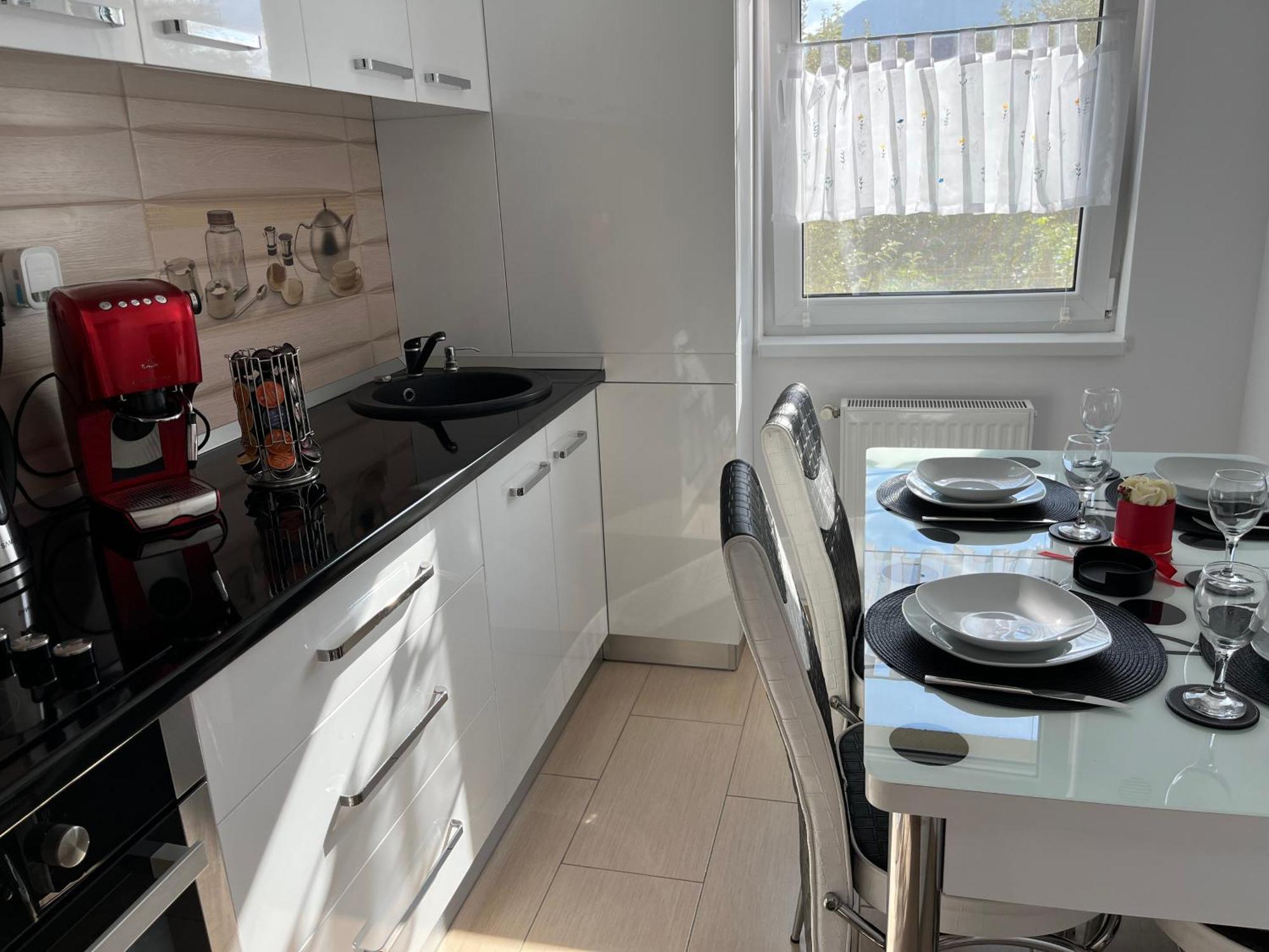 Green Apartaments Zărneşti Eksteriør bilde
